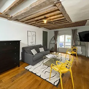 1596 - Le Marais - Cosy Appartement